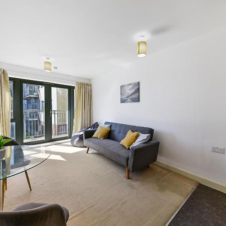 Luxe 1 Bed Flat 5 Mins To Stratford - Free Parking Apartamento Londres Exterior foto