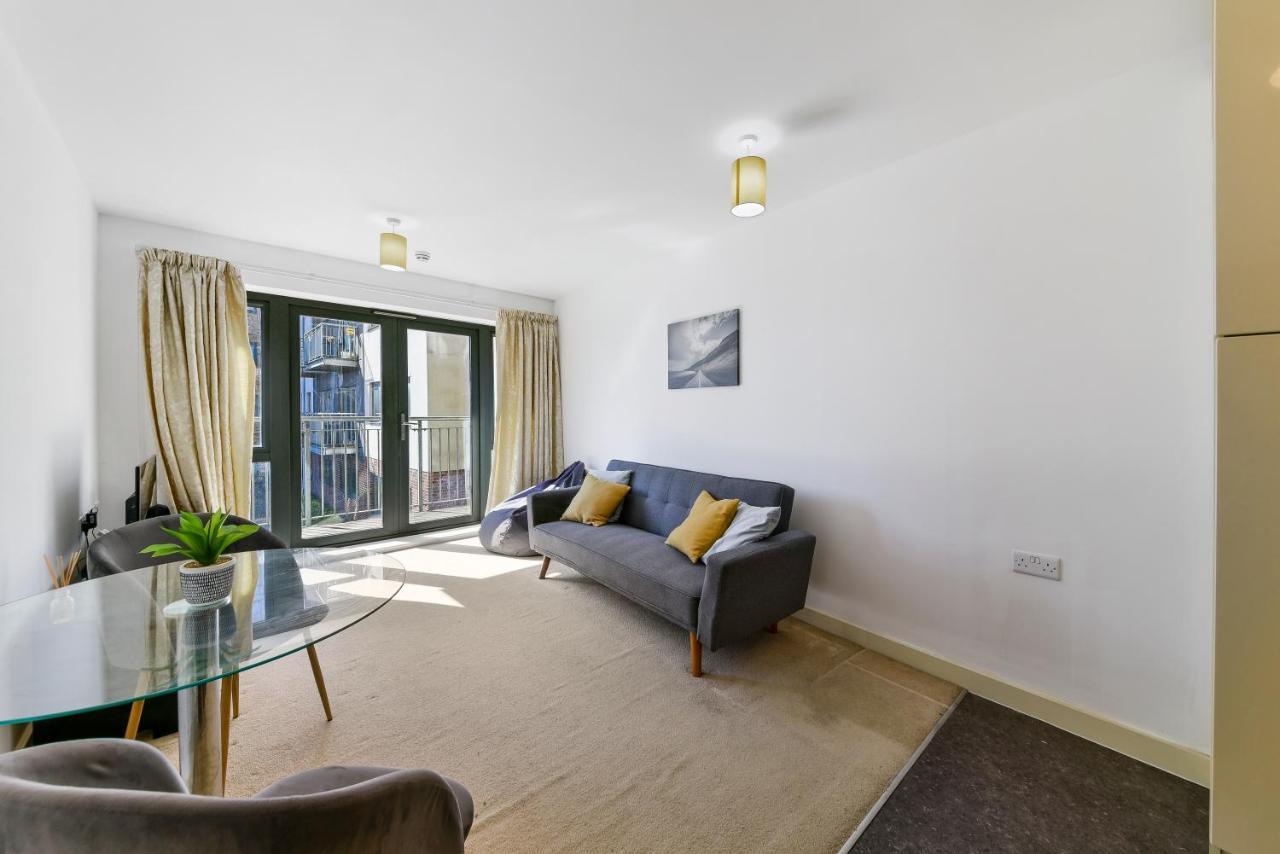 Luxe 1 Bed Flat 5 Mins To Stratford - Free Parking Apartamento Londres Exterior foto