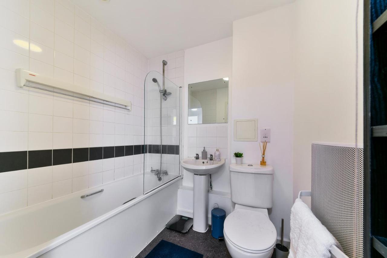 Luxe 1 Bed Flat 5 Mins To Stratford - Free Parking Apartamento Londres Exterior foto