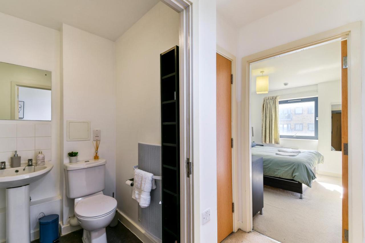 Luxe 1 Bed Flat 5 Mins To Stratford - Free Parking Apartamento Londres Exterior foto